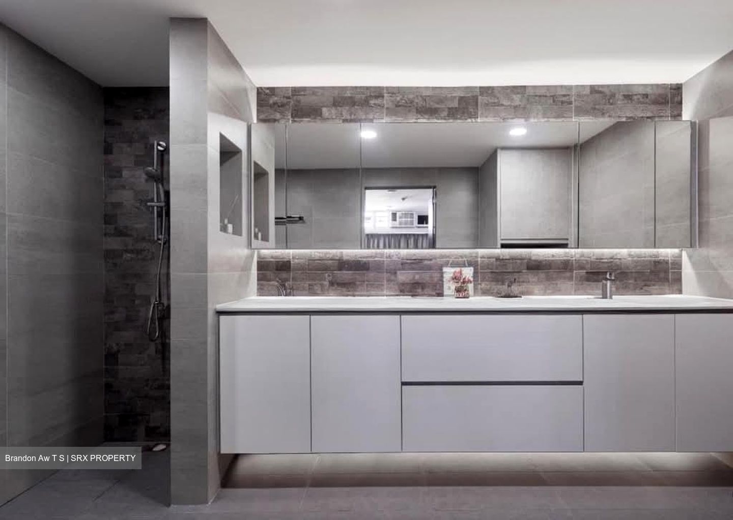 The Plaza (D7), Apartment #604113451